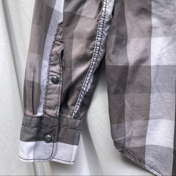 Express Button Down Black Gray and White Shirt, Size Medium. - Picture 12 of 12